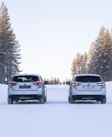 SUBARU-IMPREZA-65 (left e-BOXER, right petrol)